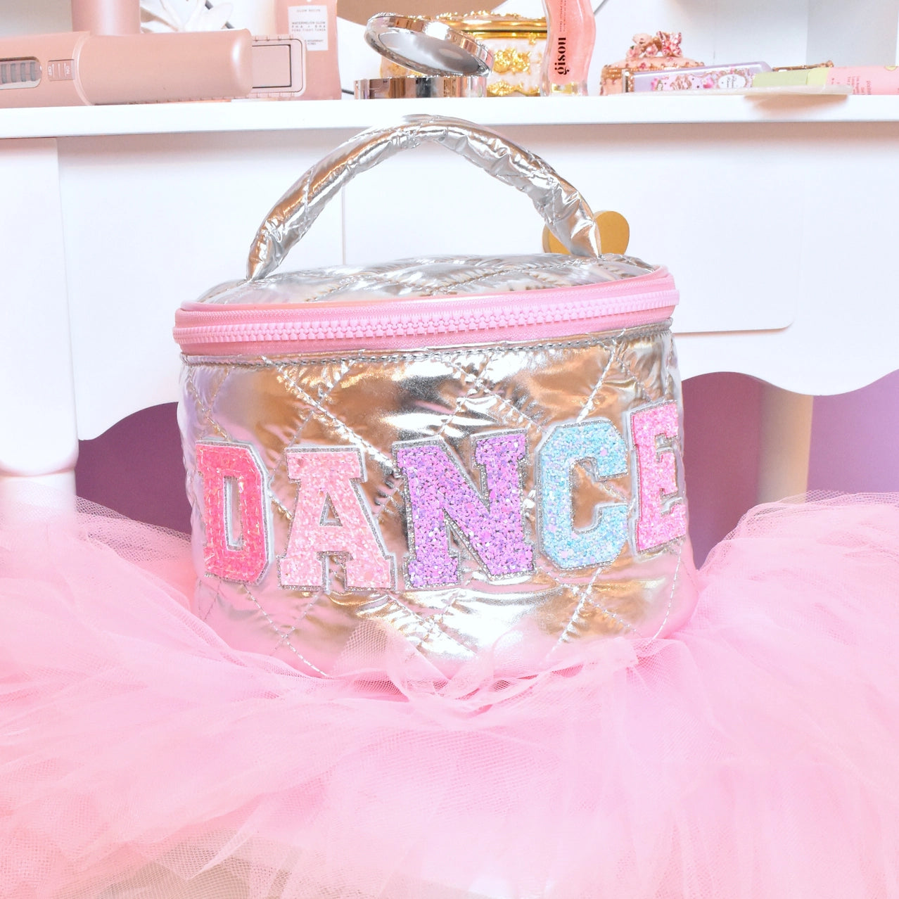 Dance Metallic Round Quilted Glam Bag